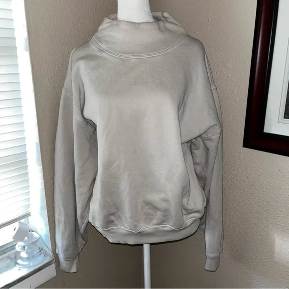 Joah Brown Classic Turtleneck Sweater - Picture 5 of 12